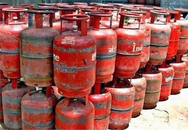 domestic and other usage gas cylinder price raised non subsidy 